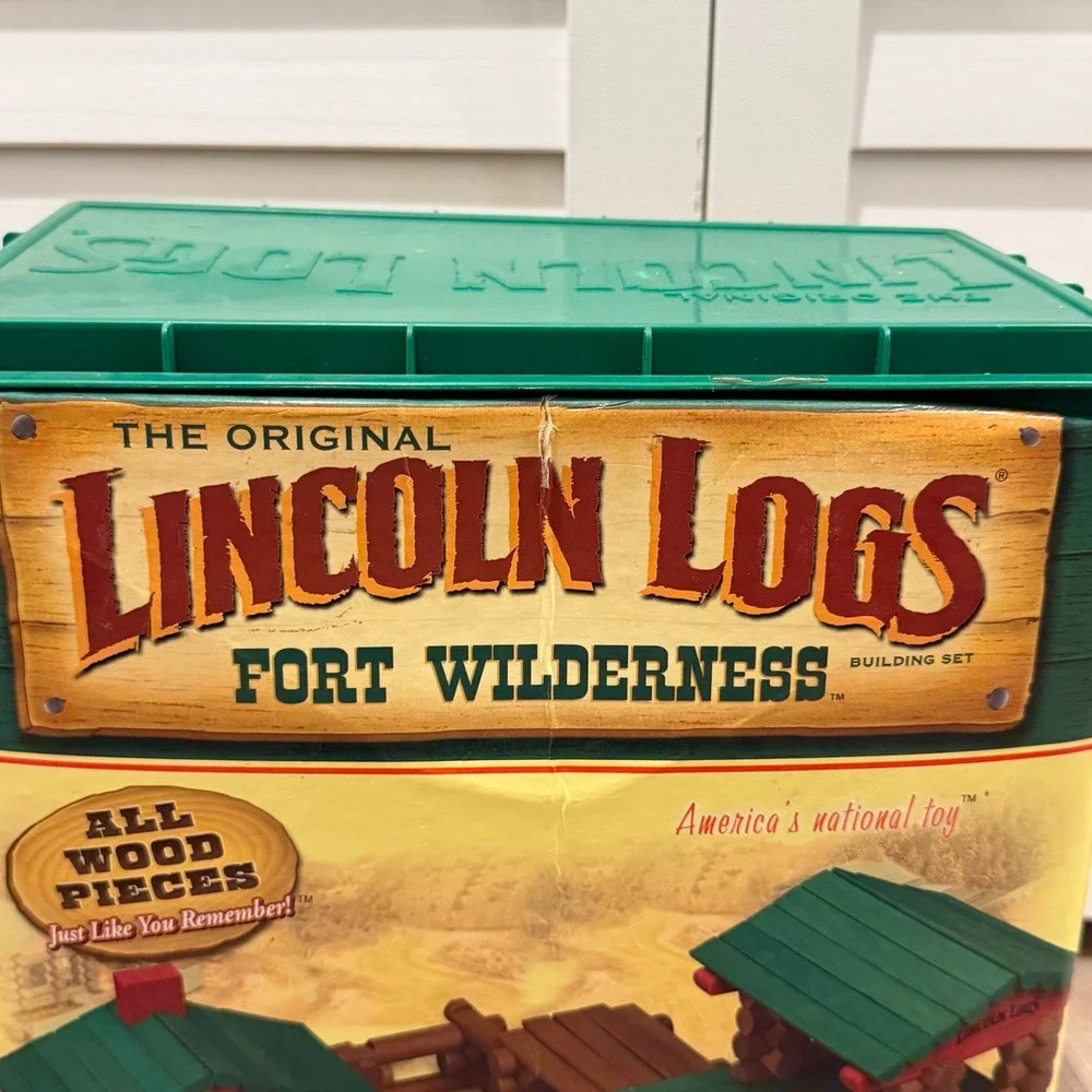 Lincoln Logs Fort Wilderness Building Set Brown Wood Pieces Storage Bin